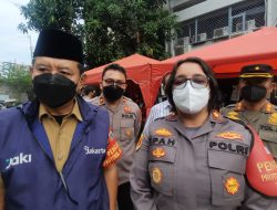 Satuan Polres Metro Jabar Menggelar Vaksinasi Covid-19 Di Tempat Hiburan Malam Kecamatan Tamansari