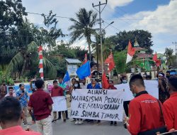Enam OKP Menuntut Tegaknya keadilan di Polres Sumba Timur