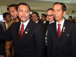 Saran Buat Presiden Jokowi : Pecat Saja Semua Menteri, Kecuali Luhut