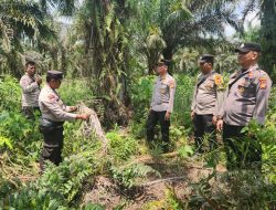 Kapolsek Kempas Bersama Bhabinkamtibmas Gencar Patroli Karhutla Dan Penyebaran Maklumat Kapolda Riau