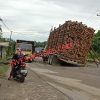 Jalan Berlobang Di Koto Sentajo Akhirnya Hampir Memakan Korban