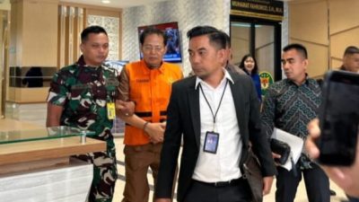 Datuk Syahril Abu Bakar Langsung Diborgol Dan Ditahan Setelah Diperiksa