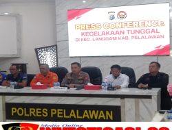 Kapolres Pelalawan Gelar Konferensi Pers Pasca Kecelakaan Truk yang Menewaskan 15 Orang Di Segati