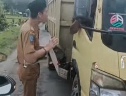 Camat Curup Utara Dan Kades Tanjung Beringin Turun Ke Lokasi Periksa Kerusakan Jalan Dan Siring Akibat Aktivitas Truck Pengangkut Material