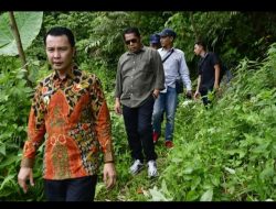Bupati Rejang Lebong Beserta Ketua DPRD Kunjungi Potensi Desa Air Panas Di Selupu Rejang