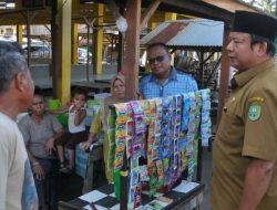Wabup Inhu Sidak Pasar Pekan Heran