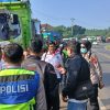 Demo ODOL Di Kota Semarang, Kapolres Semarang Pantau Langsung Rombongan Melintas Kabupaten Semarang