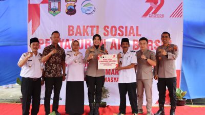 Peduli Warga, Polres Semarang Sambung 1.5 Km Pipa Air Bersih Di Lereng Merbabu