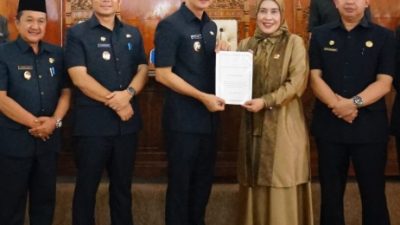Penyampaian LPJ Atas Pelaksanaan APBD 2024, Bupati Rejang Lebong Hadir Dalam Sidang Paripurna DPRD