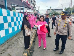 Sambut HUT RI-80, Polres Rejang Lebong Bersama Bhayangkari Bagikan 1000 Pcs Bendera Merah Putih 