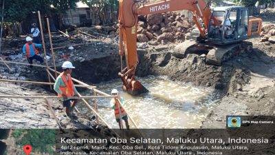 Proyek rekonstruksi Krib pengaman talud Desa Maidi di Kerjakan CV. Calysta Persada UtamaBerjalan Lancar, Seluruh Pekerja di Lengkapi APD